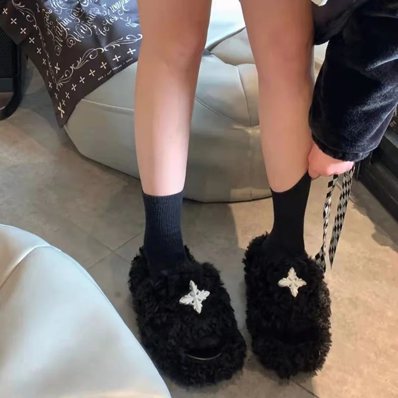 Autumn And Winter New Fur Slippers Women's Luxury Woolen Fur Platform Slippers Fashion Comfortable Fur Slippers