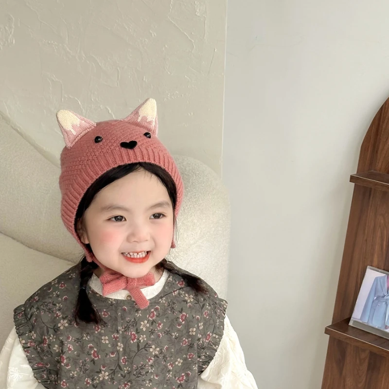 Holen Sie sich Ihre Kinder für den Winter mit dieser entzückenden Fuchs-Ohrenklappenmütze – perfekt für alle Gelegenheiten! Niedliche Hut mit Hasenohren und Ohrenklappen – Detail 6