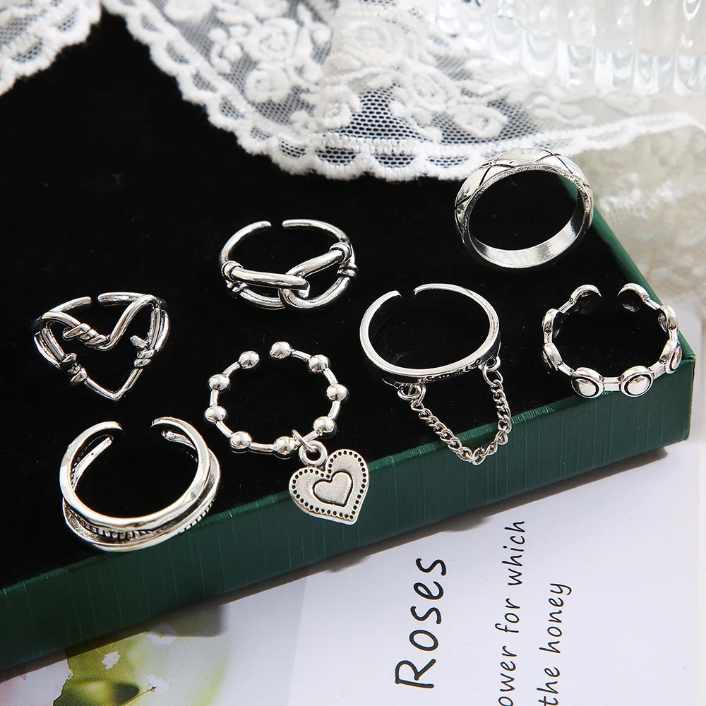 7pcs/set Fashion Heart Chain Ring Set For Women Metal Geometric Hollow Finger Ring Jewelry Gifts