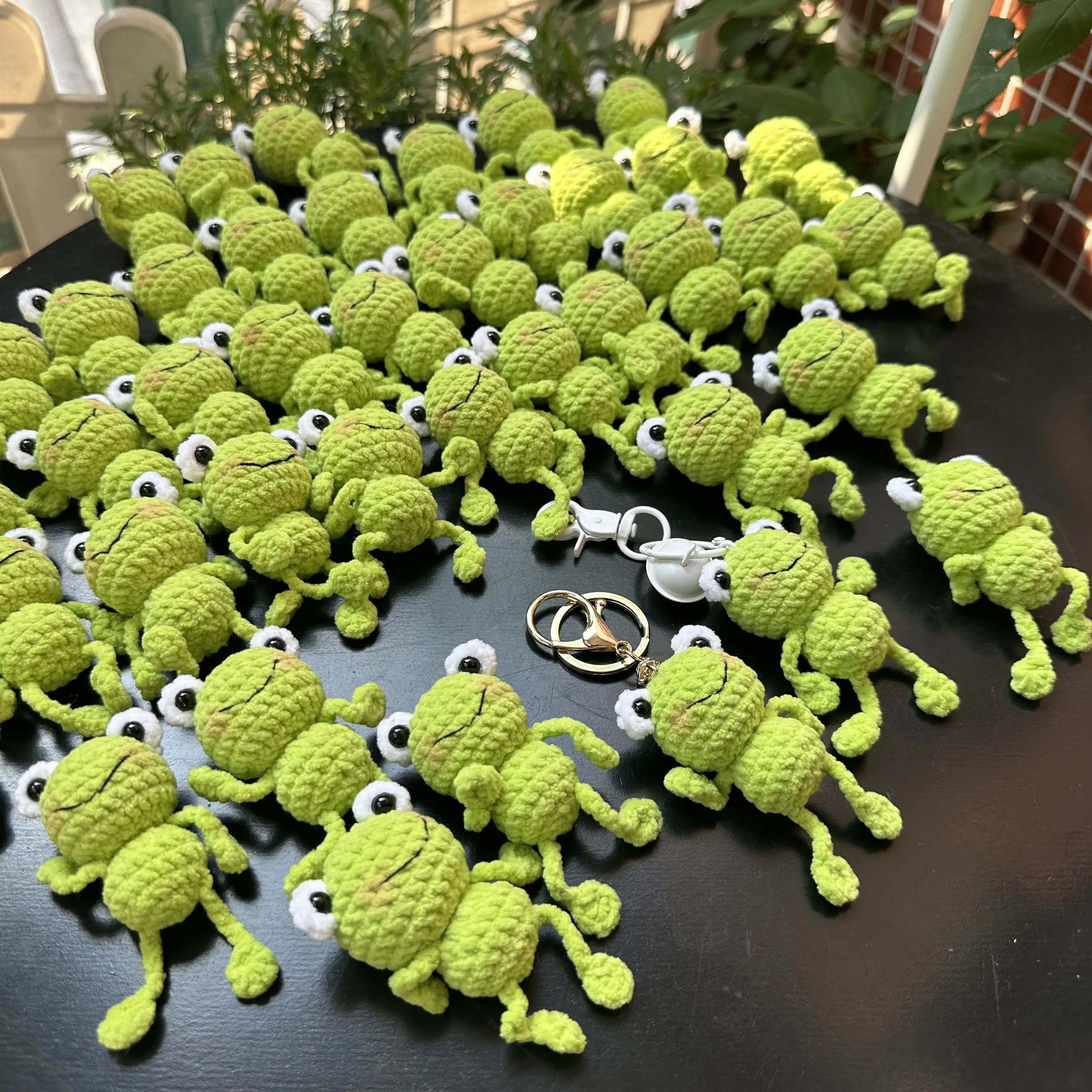 Mini Knitted Frog Keychain 4