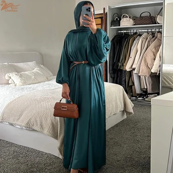 طقم نسائي سعودي من قطعتين من الساتان السادة: فستان داخلي بدون أكمام و كيمونو مفتوح بأكمام طويلة مع أحزمة، رداء مغربي 2026 1