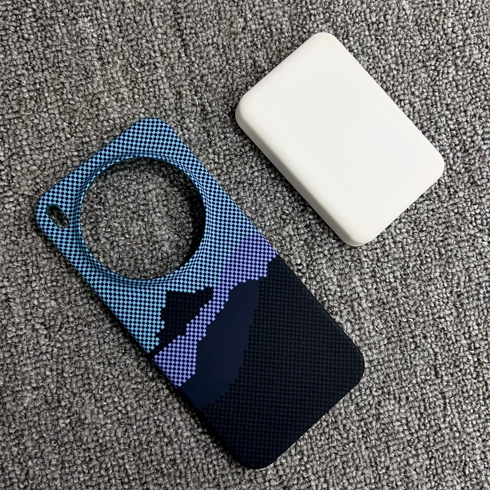 Luxury Carbon Fiber Kevlar Pattern Magnetic Phone Case - Anti-Drop Protective Cover
