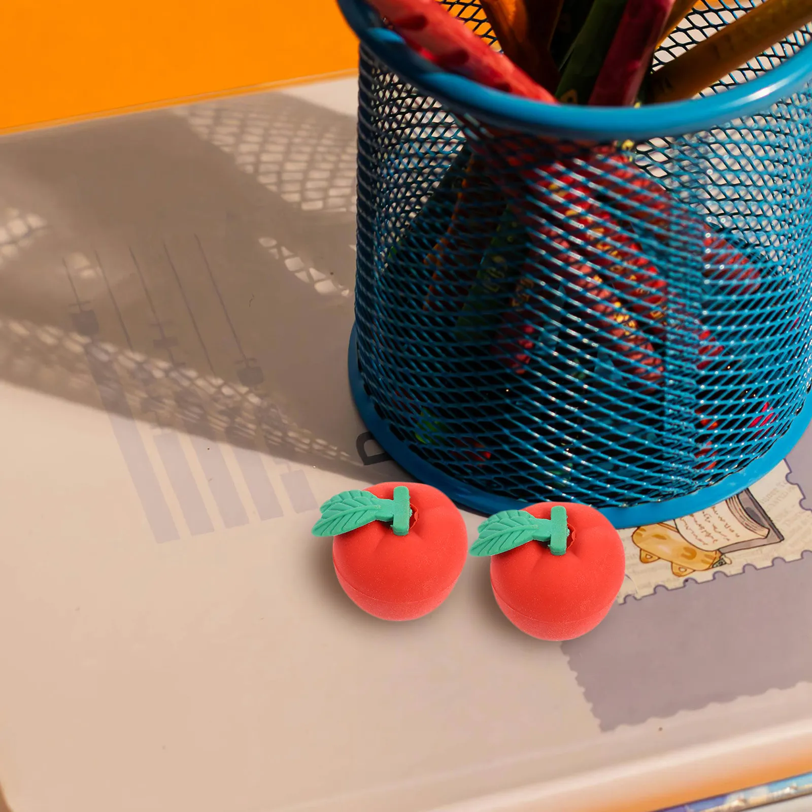 30Pcs 미니 레드 지우개 귀여운 교실 보상 3D 과일 모양 어린이를위한 학교 용품 학생 재미있는 지우개