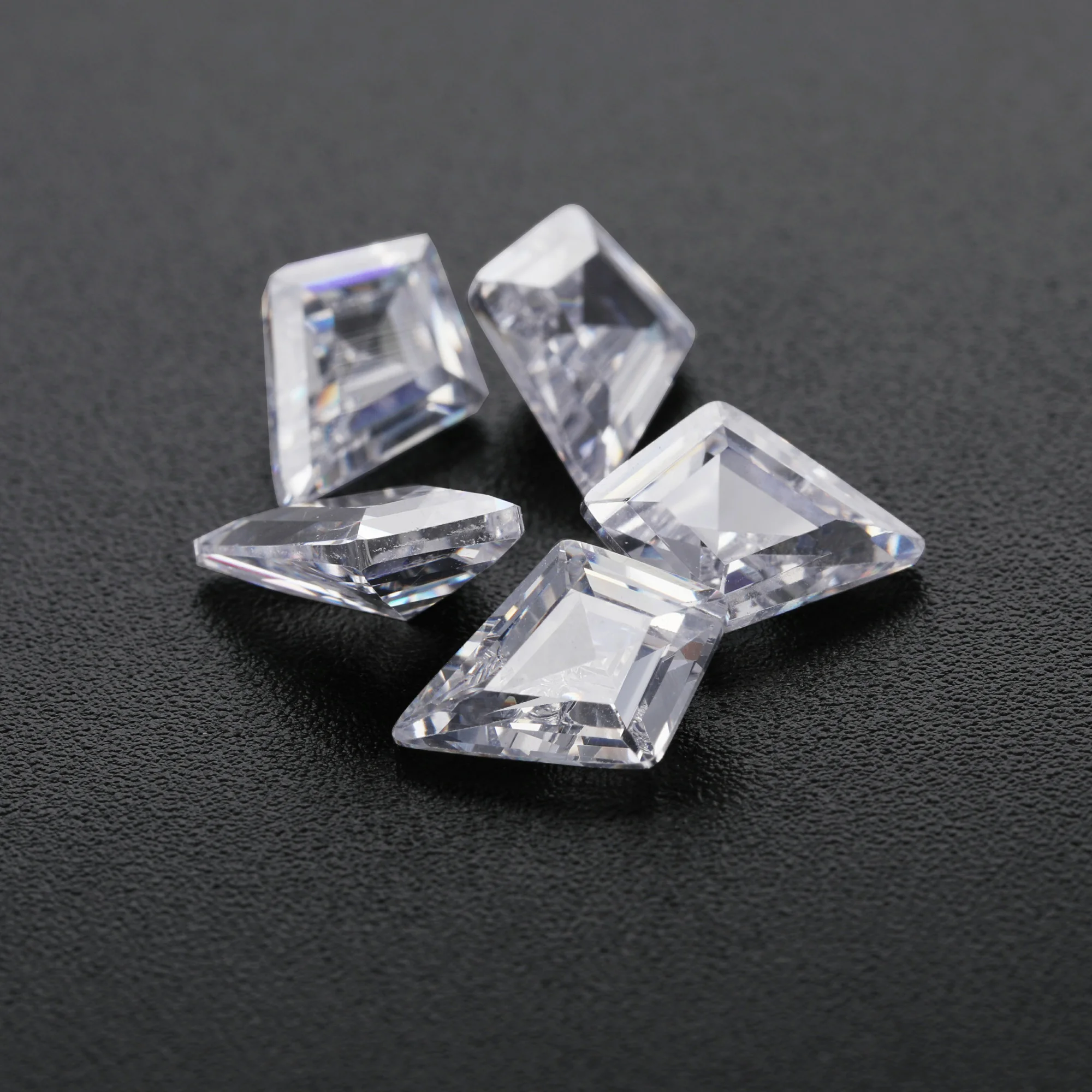 溶錬水晶 5Pcs Cubic Zirconia Kite Cut Faceted CZ Stone,White