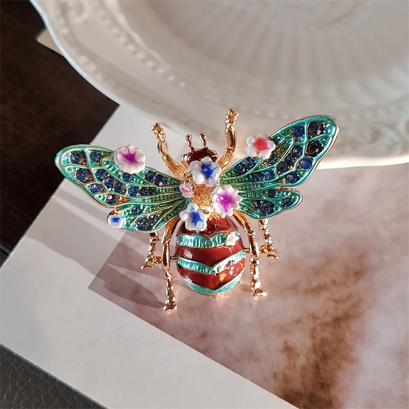 Adorable Vintage Bee Brooch Pin - Enamel Lapel Pin for Women and Girls- Perfect Accessory for Any Outfit