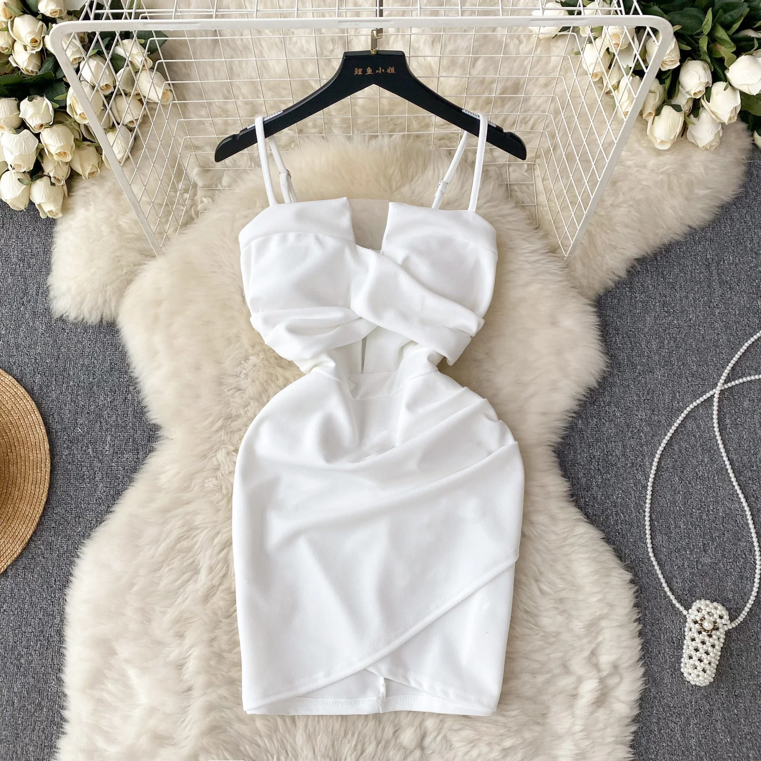 

French Hollowed Out Spaghetti Strap Dress Women Fashion V-Neck Sleeveless Design Sexy White Mini Dresses Women