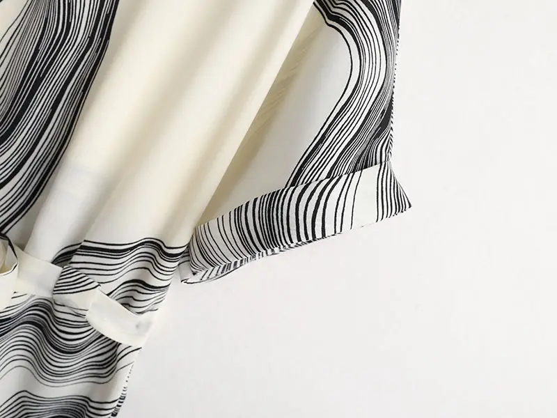 Schwarzer Wirbel gestreifter Druck Vintage Chiffon O-Ausschnitt Kurzarm Schnürung Frauen Bluse Hemd weibliche Tops Frau Kleidung Mode – Detail 9