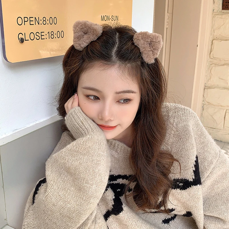 

Mini Plush Faux Fur Hair Clips for Girls Winter Cute Cat Ears Hair Claws Crab Hairpins Fashion Women Barrettes Kids Headwear