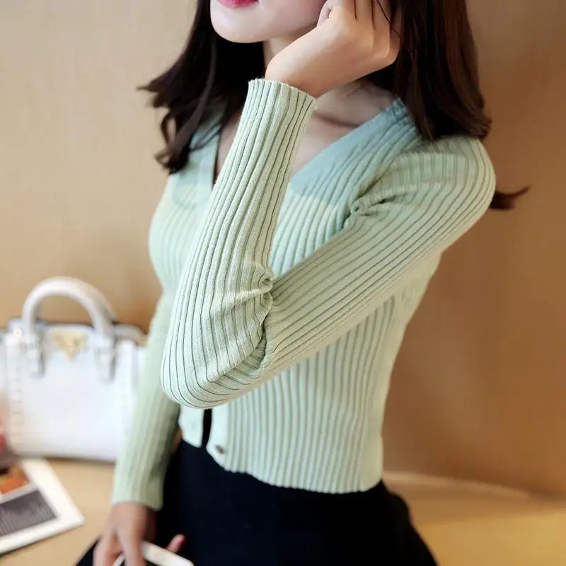 

2023 Spring/Summer New V-neck Pit Stripe Short Sleeve Knitted Cardigan Women's Slim High Waist Small Coat Top