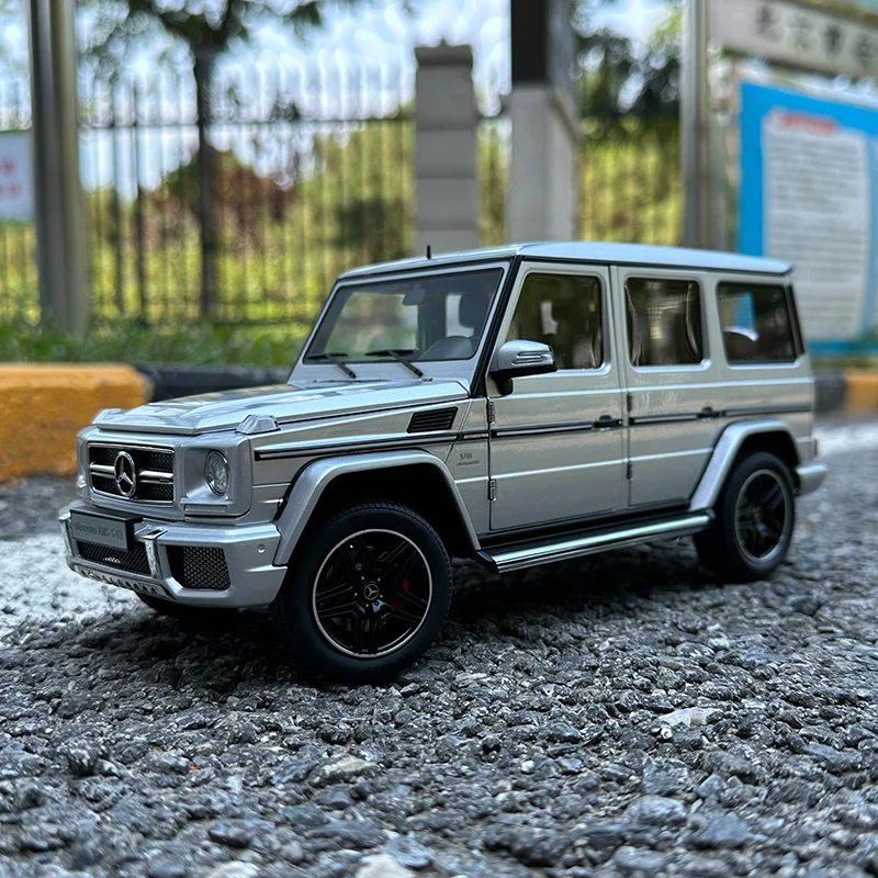 メルセデスAMG G63 AUTOartモデルカー 1/18 新品同様程度 Mercedes-AMG G63 2019 (Iridium Silver) | AUTOart