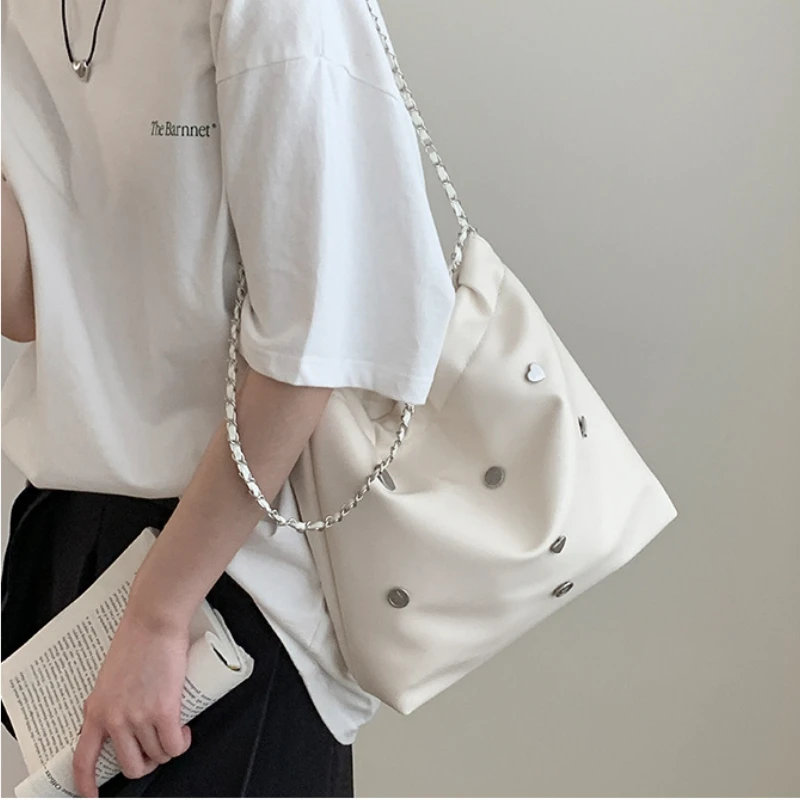 Shoulder Bag Women Aesthetic Leisure Shopping Underarm Bag Smooth Texture Chain Tote Bag All-match Large Capacity Crossbody Bag