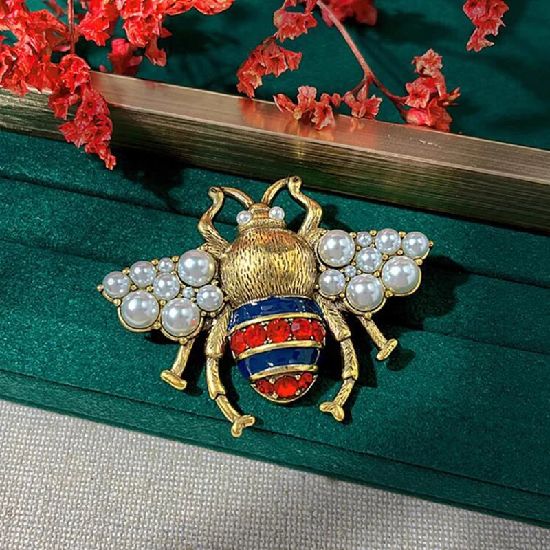 

1PC Vintage Inlaid Pearl Bee Brooches Pin For Women Clothing Jewelry Party Accessries Gifts
