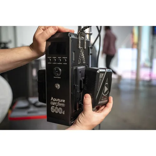 Aputure 영화 촬영용 COB LED 스튜디오 비디오 램프, 라이트 스톰 600W, 5600K 일광 V 마운트, CRI96 + TLCI96 +, LS 600d Pro