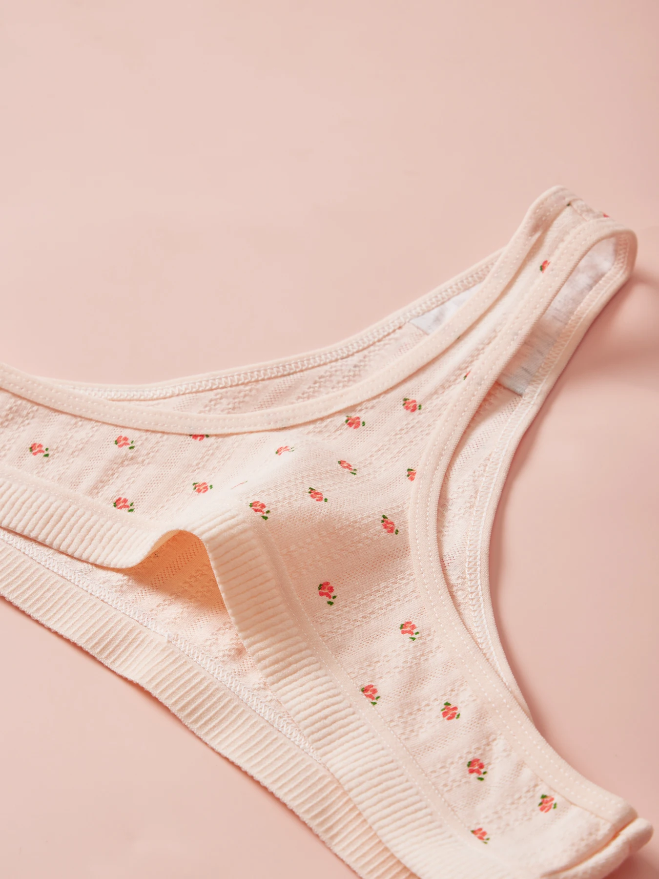 Sexy Women's Cotton Thong Panties 5pcs Low Rise Soft Comfortable Underwear Breathable Ladies Panties Bowknot for Everyday Wear