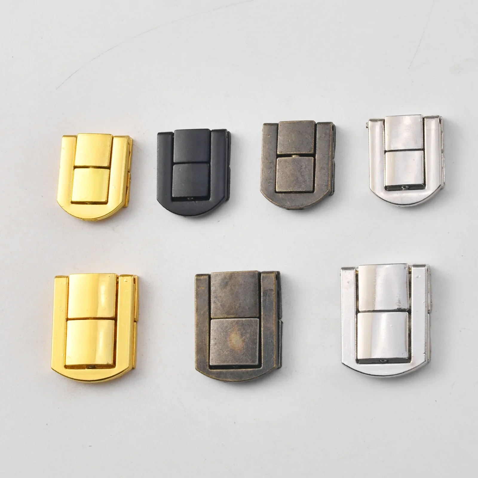 Furniture Hardware Toggle Latches Jewelry Box Hasps Decorative Latches Buckle Clamp 2pcs Box Latches Zinc Alloy Catch Chest Clip Clasp Toggle Lock retro Bronzed Hasps Jewelry Suitcase Buckle