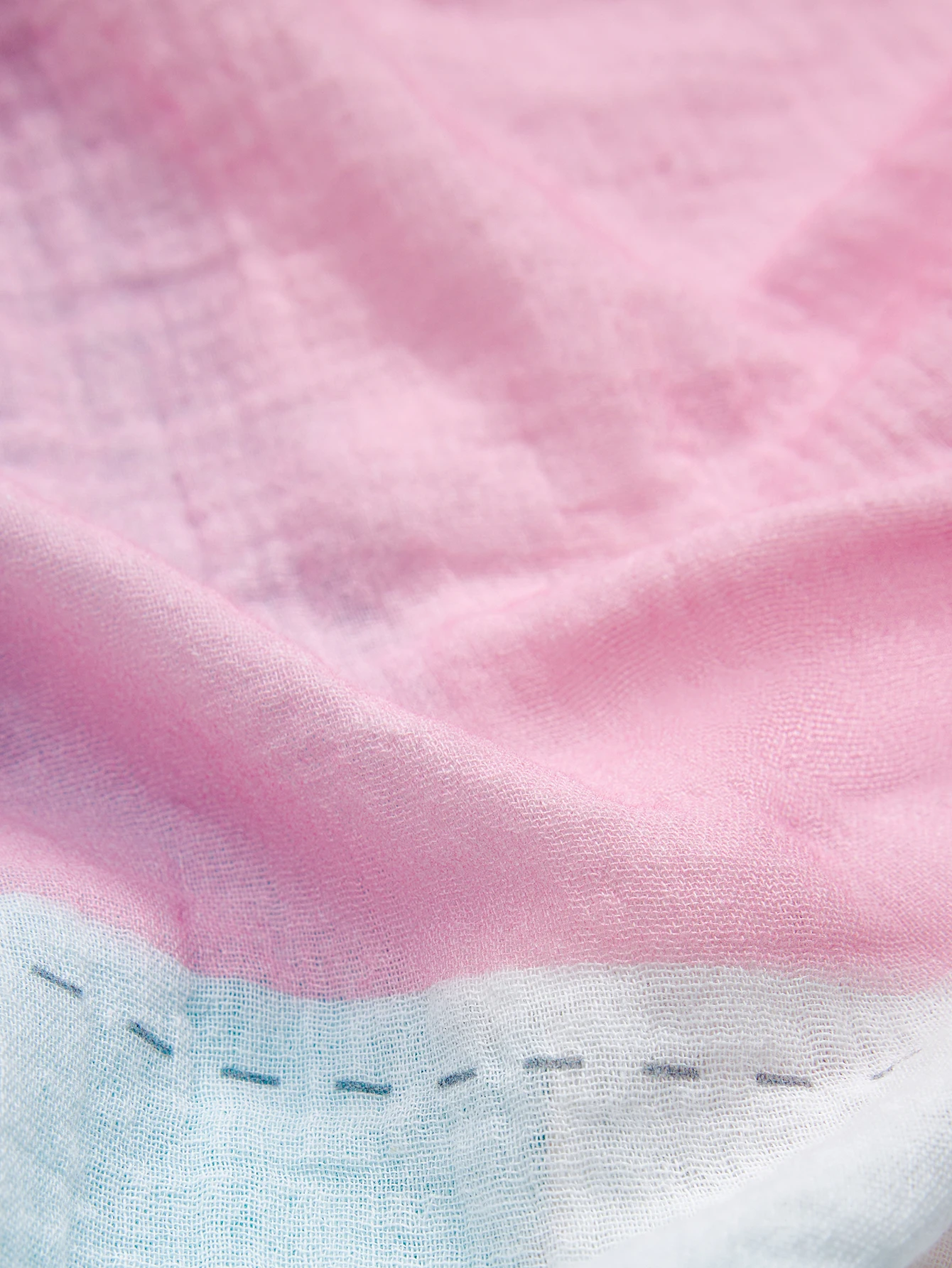 Stylish Lightweight and Breathable Privacy Nursing Apron Breast Feeding Cover
