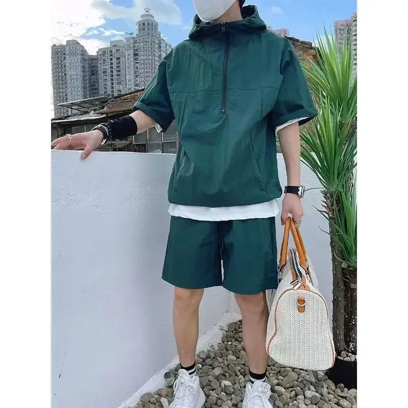 2Pcs 남자 여름 Tracksuit 반바지 세트 후드 T 셔츠 지퍼 + 일치하는 반바지 솔리드 카고 대형 캐주얼 정장 4XL 남성 의류