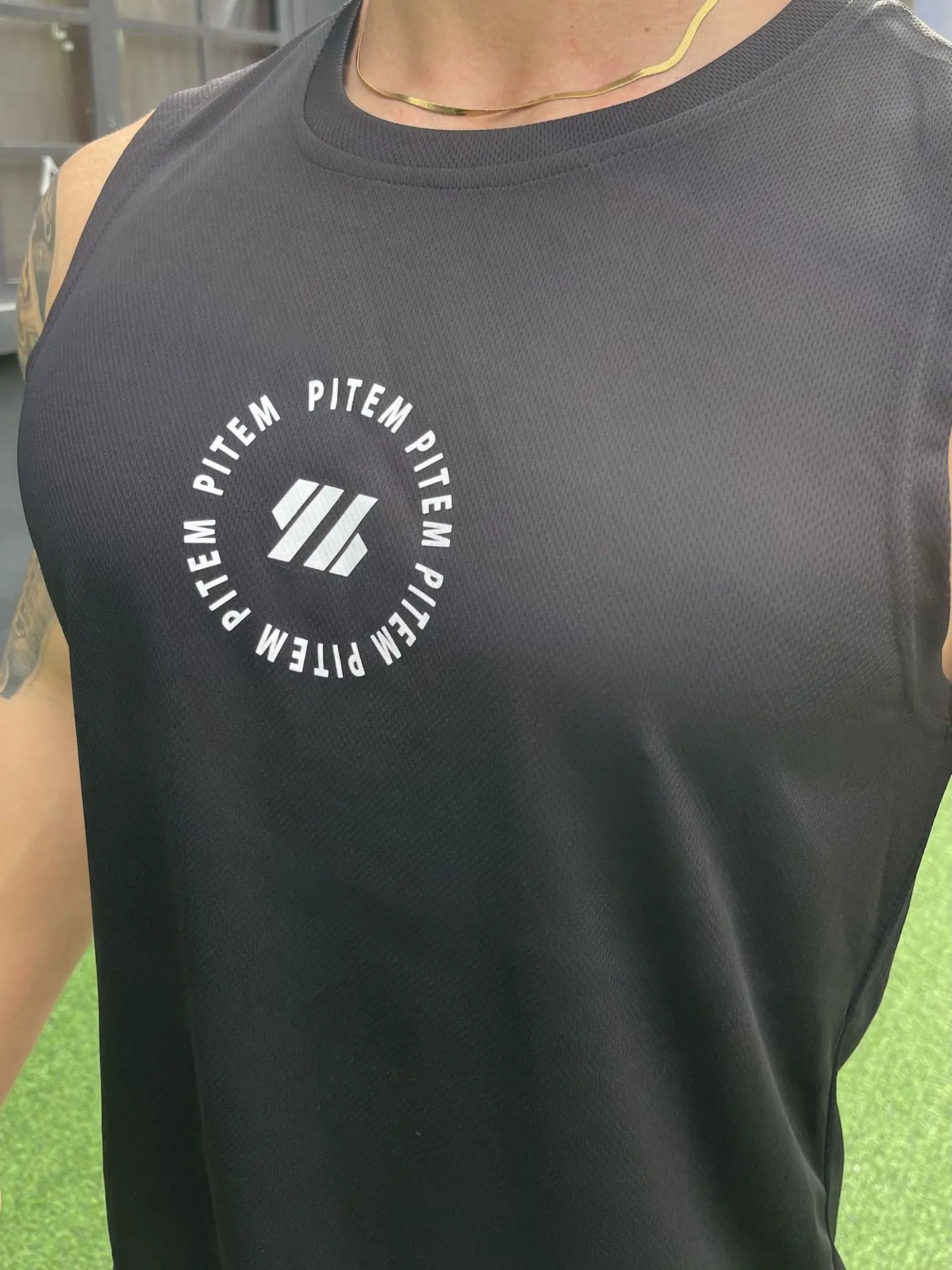 New Mens Gym Tank top Men Fitness Sleeveless Shirt Male Mesh Breathable Fitness Sports Vest Undershirt Gyms Running Vest Men S09e3eadf35514a018329c4e7d1805e2ez