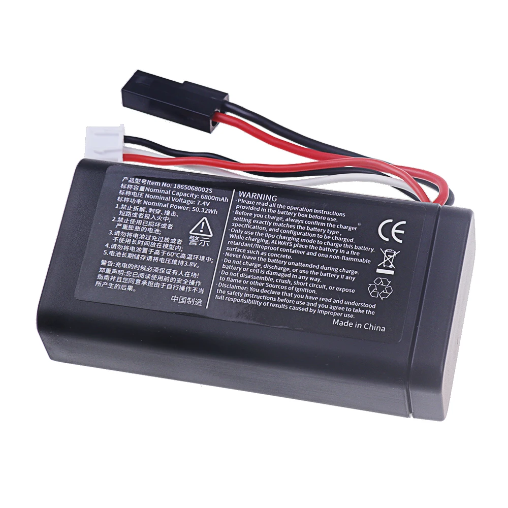 Batterie RC 3.7V Li-ion insérée dans un drone, prête à l'emploi.