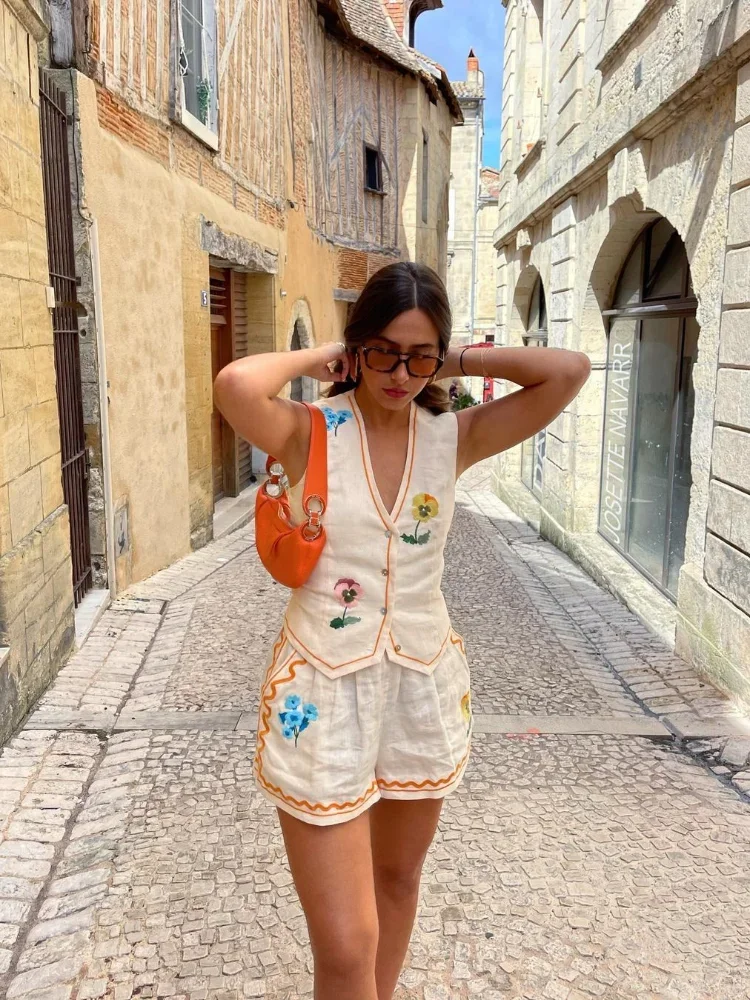 

Chic Print Sleeveless Vest Shorts 2 Pieces Set Women Fashion V Neck Single Breasted Waistcoat Pockets Suits Summer Lady Outfits