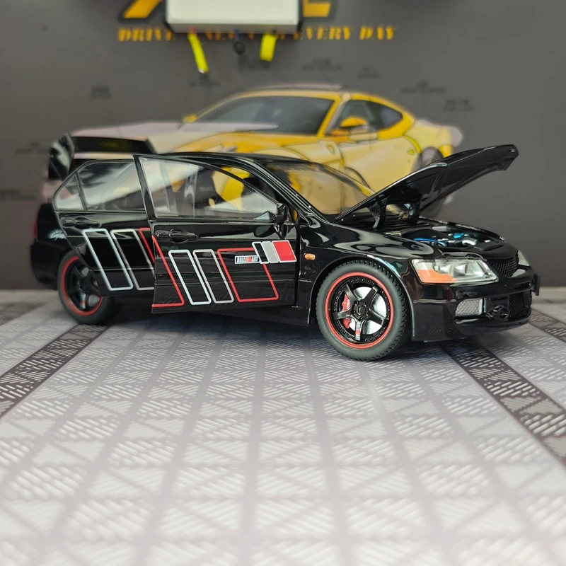 1:24 Die-Cast Mitsubishi EVO Rally Car with Functional Doors and Pull-Back Action
