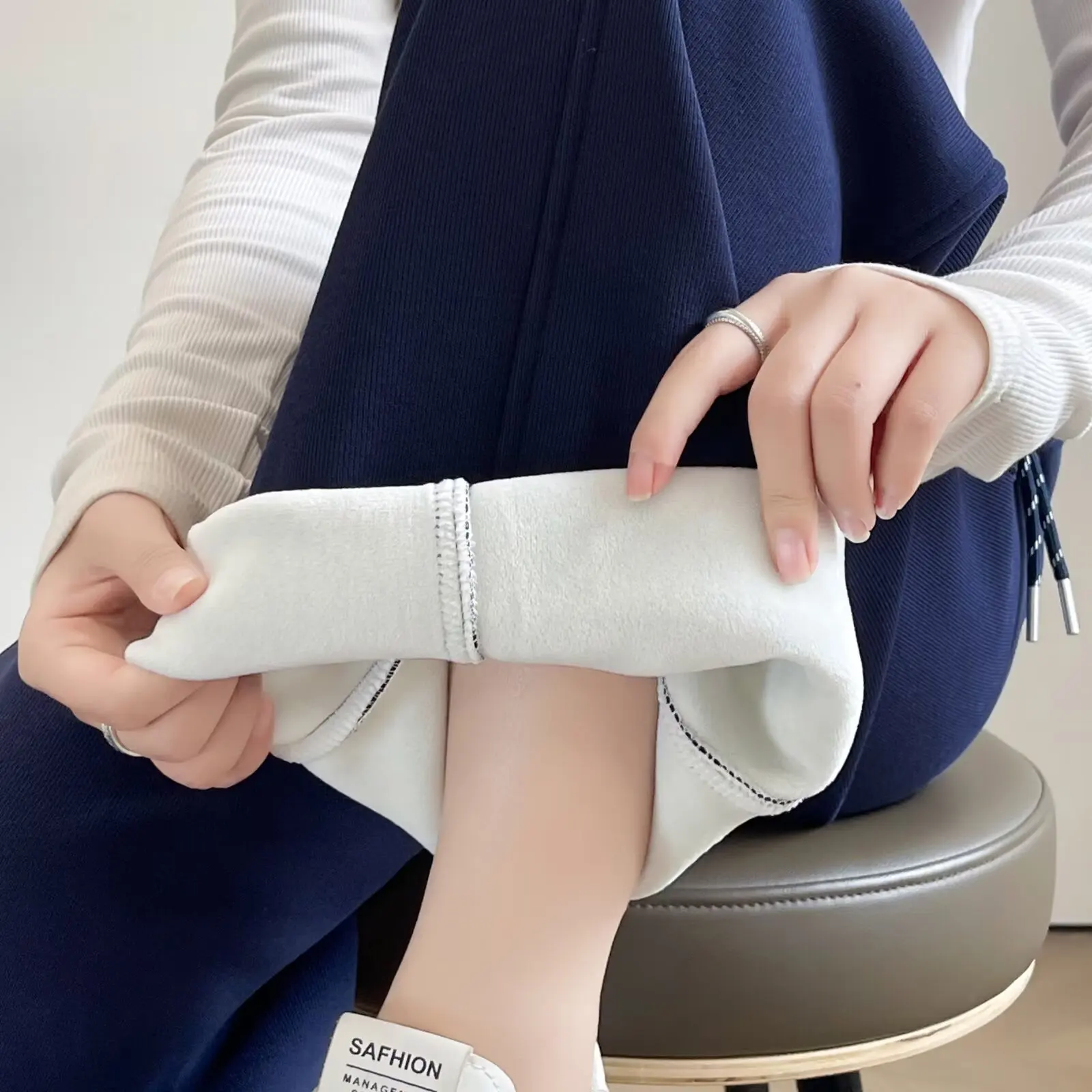 XXXXL Fashion Plus Size Women's Wide Leg Pants Winter Style Simple Casual Fleece And Thickened Banana Straight Trousers 2566