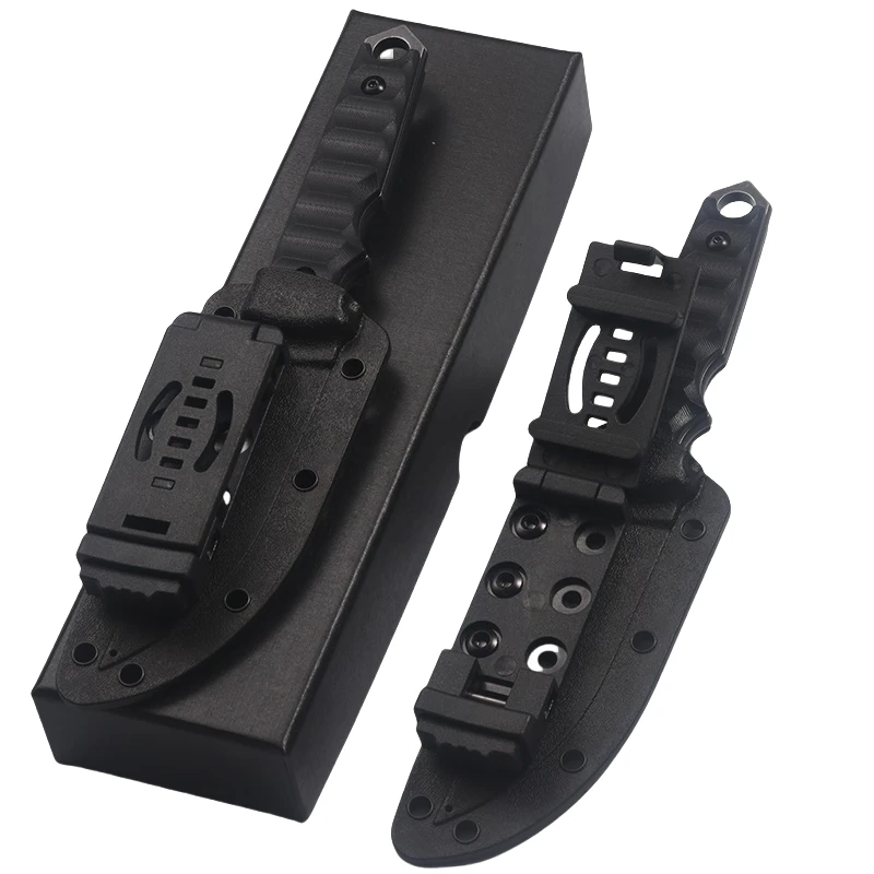 The blade is made of Niolox and the handle is made of G10 to provide enough grip to connect to the paracord. 4