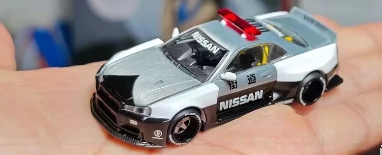 Kaido House+MINIGT 1:64 R34 Police Car Alloy car model