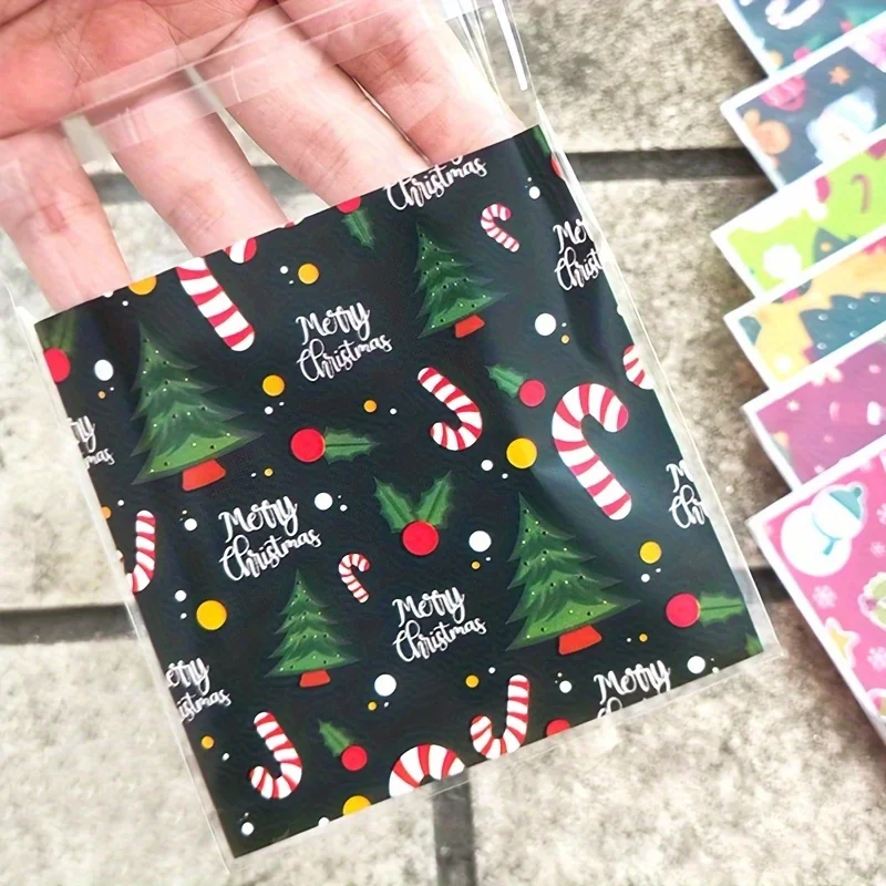 100 Stück Weihnachtsgeschenktüten mit selbstklebenden, festlichen Weihnachtsmann, Baum, Lebkuchenmann für Feiertagsdekorationen, Partygeschenke – Detail 8