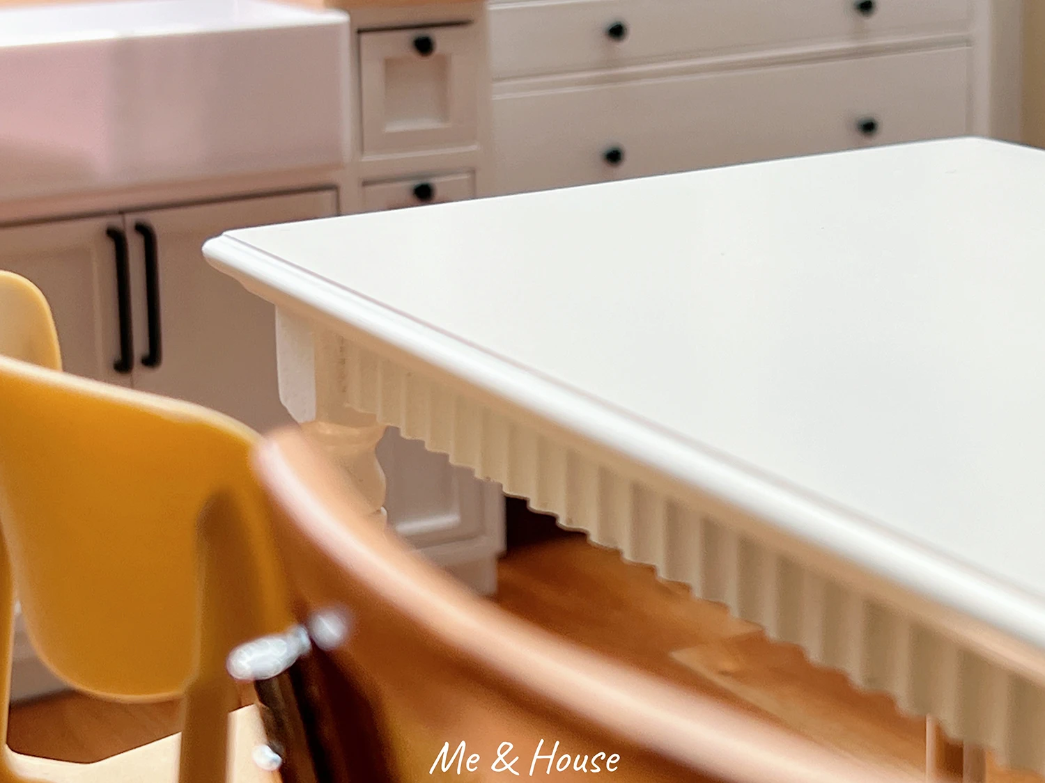 1/6  Dollhouse Living Room Kitchen Accessories   Vintage long table/dining table Mini Furniture 6