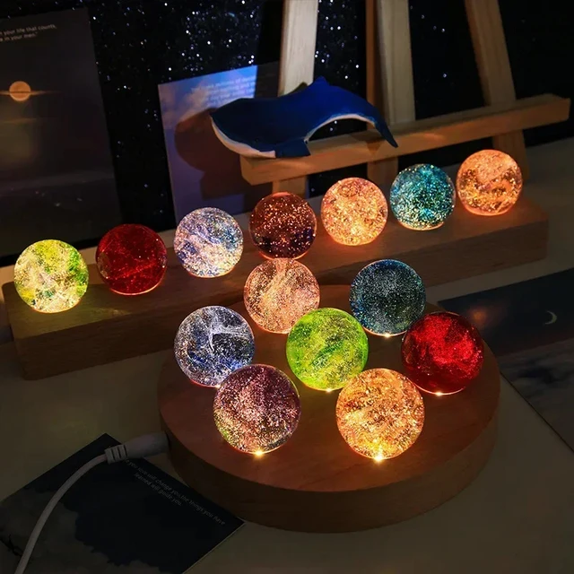 Sfera Di Cristallo Con Pianeti E LED - Lampada Notturna Galattica Per Decorazione Casa | Regalo Ideale