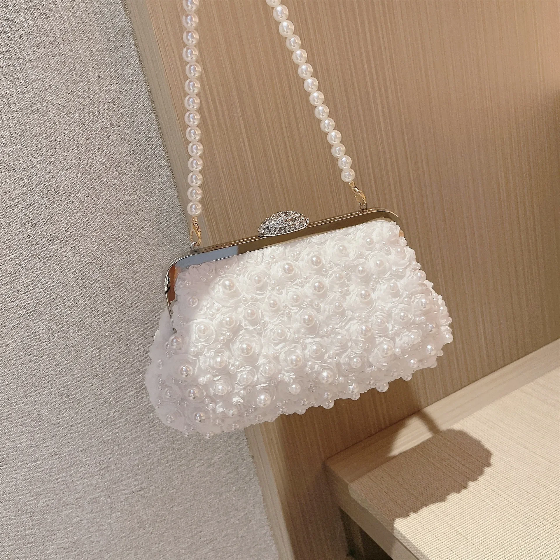 Ladies' Handheld Evening Bag Pearl Bag Women's Retro Dinner Bag  Soft Material Purse Luxury Party Style Wedding Outfit Matching
