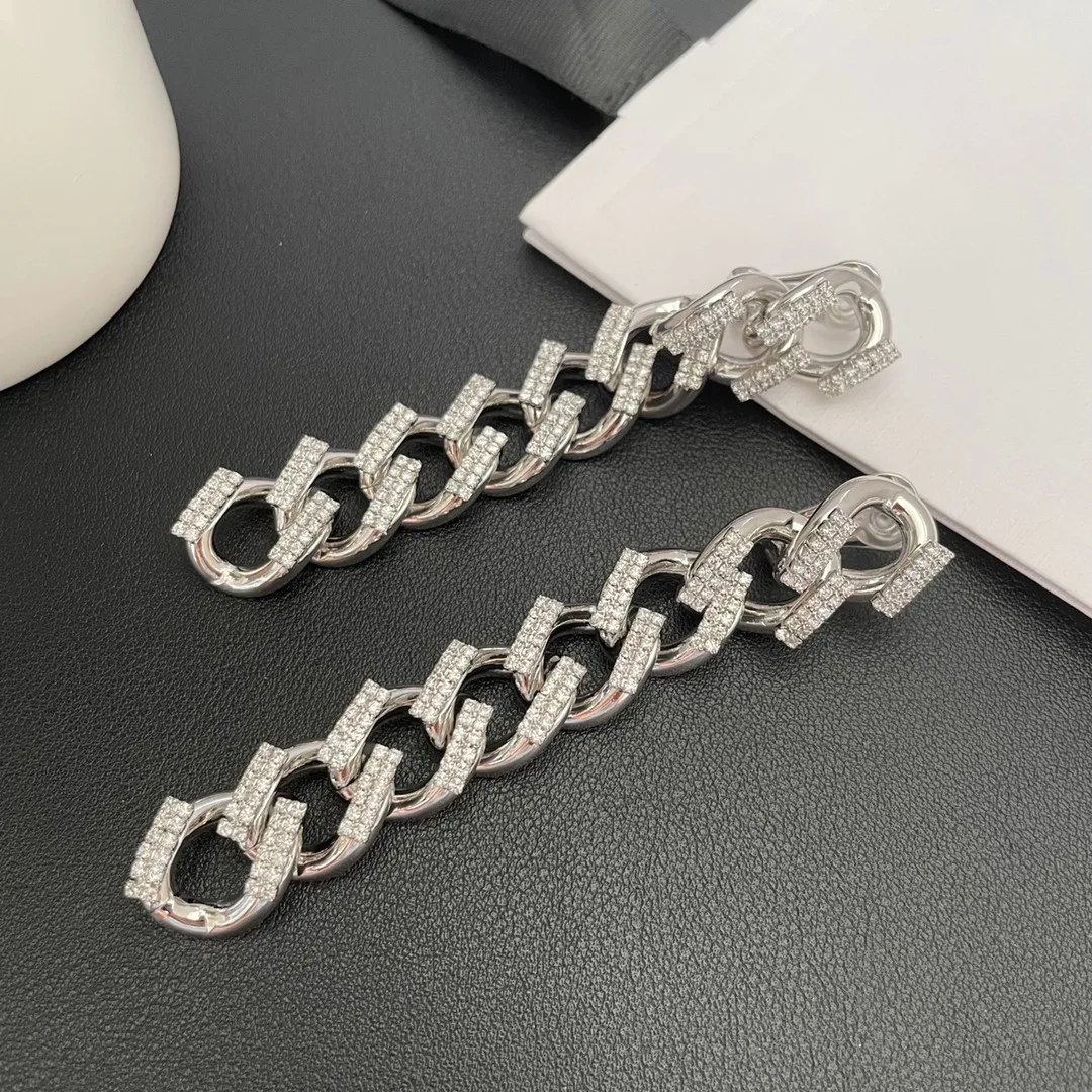 

Temperament fashion simple long fringe ear clip