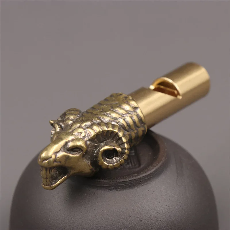 Articles de sport anciens The Acme pré-Thunderer fabriqués en