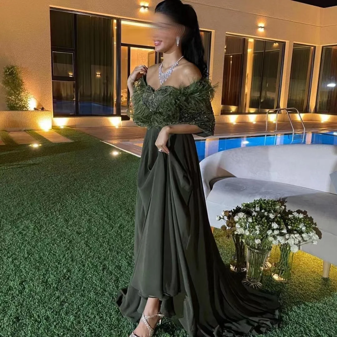 

A Line Chiffon Long Elegant Evening Gowns Prom Dresses Off The Shoulder Neckline with Feathers Wedding Guest Dress for Women