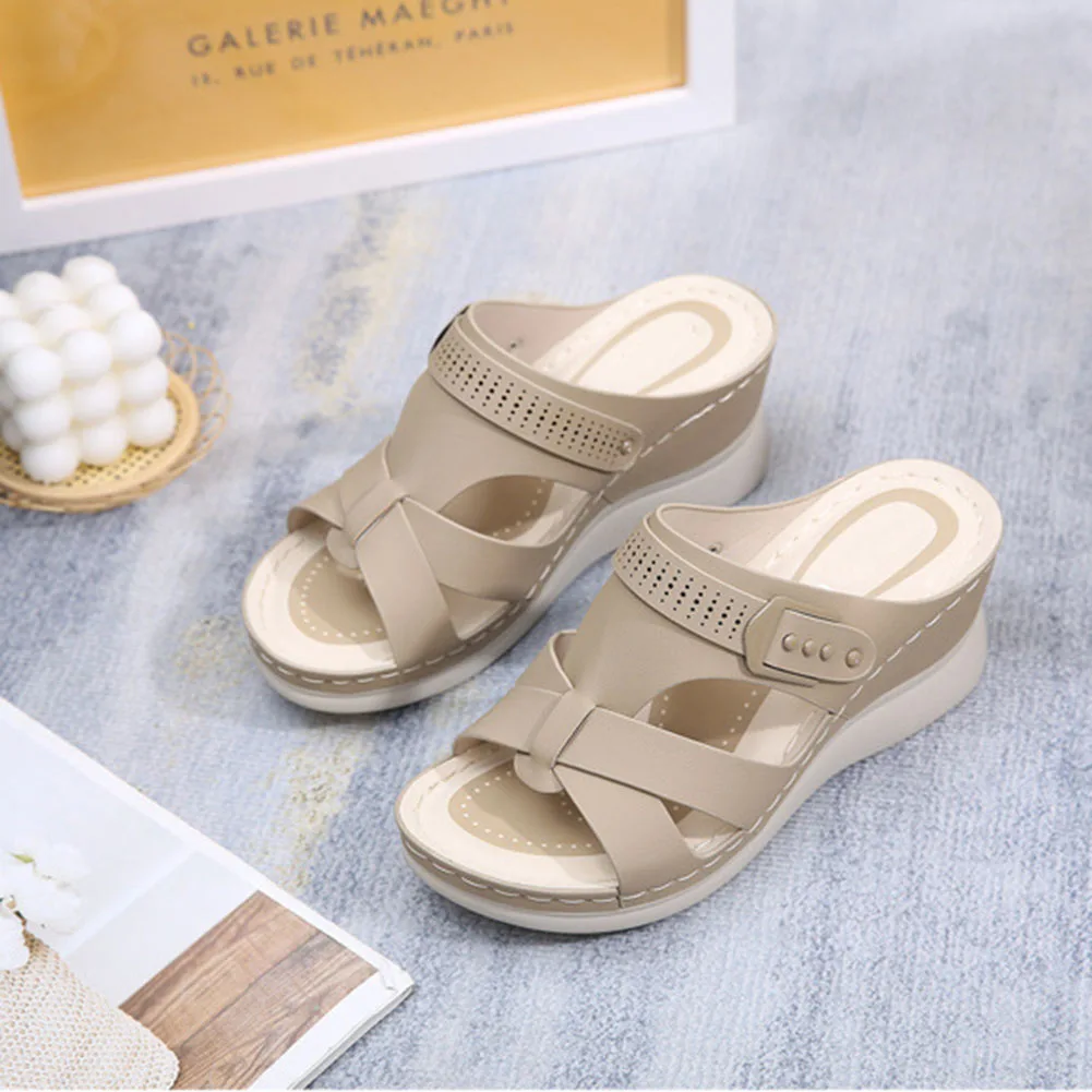 

Women's Slope Heeled Sandals Wear-Resistance Breathable Outwear Shoes For Shopping