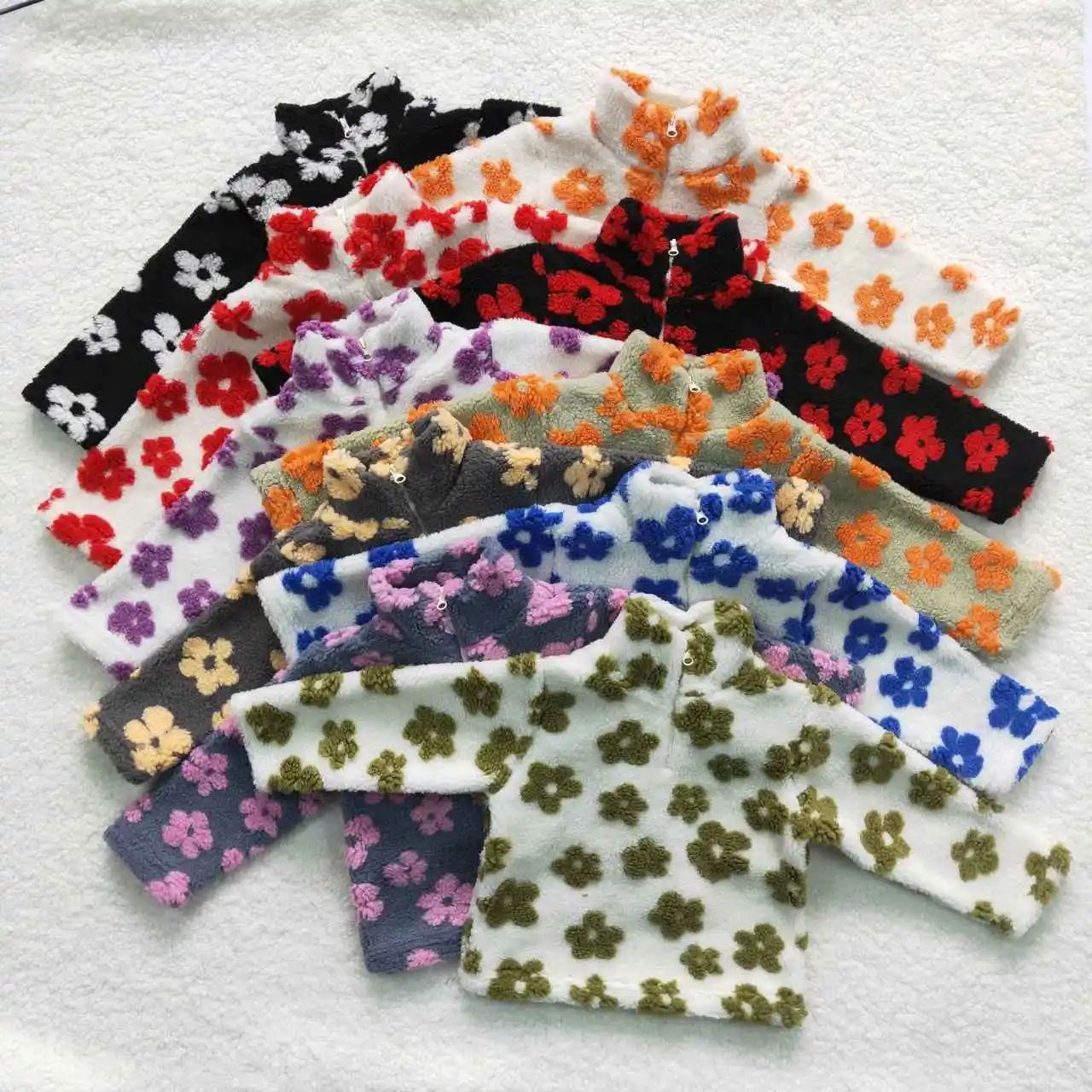 

Оптовая продажа, пальто для маленьких девочек с длинным рукавом и цветочным принтом, Детский Зимний пуловер на молнии с флисовой подкладкой и отложным воротником, свитер, пальто с цветочным принтом