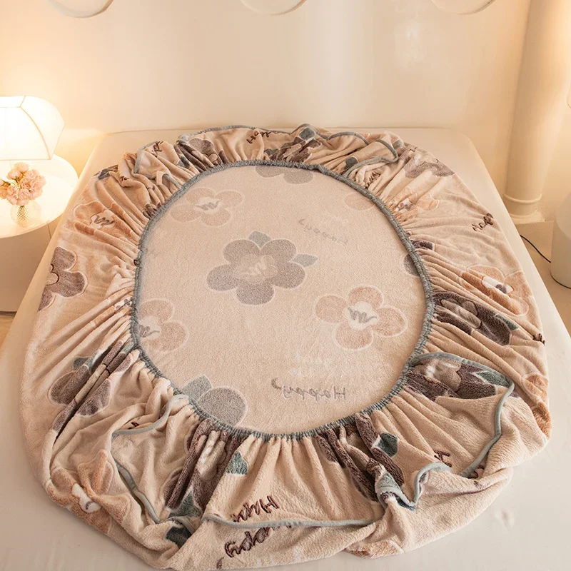Nowflakes Pile Sheet Is Tasted The Fitted  Autumn Winter Thickened Warm Cartoon Bed Cover 360 Degree Mattress with Elastic Wrap 3