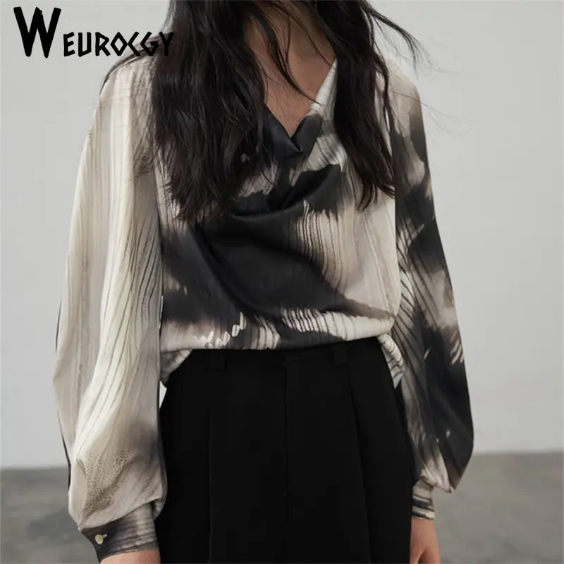 

2023 Spring Summer New Style Loose Trend Chinese Stylish Printing Drapped V-Collar Women Shirts Elegant Long Sleeve Streetwear