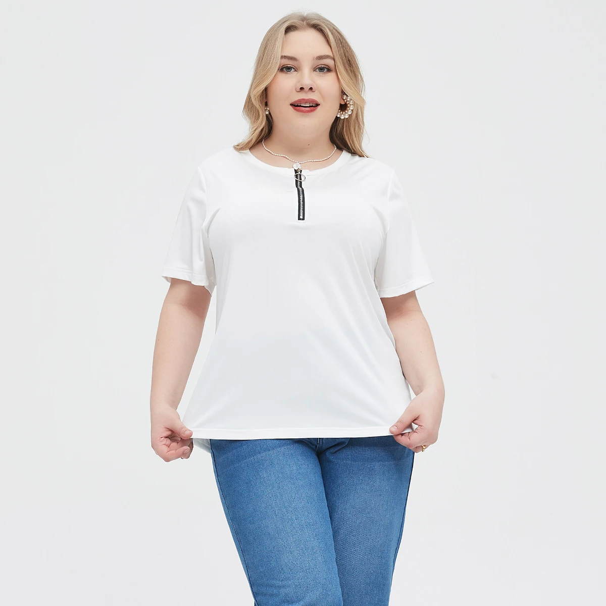 Рисунок 3 - Женская футболка с коротким рукавом