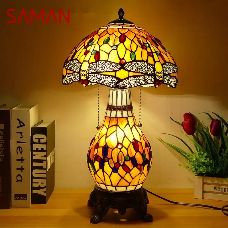 

Настольная лампа Тиффани SAMAN, американский Ретро светильник для гостиной, спальни, роскошная настольная лампа из витражного стекла для виллы, отеля