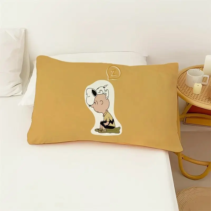 thumbnail image 1 of Funda de almohada de una sola cara con dibujos animados de Snoopy, Woodstock y Charlie Brown, ropa de cama creativa para estudiantes y niños al por mayor, 1 of 5