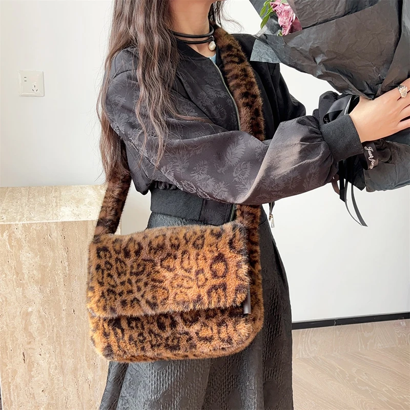 Faux Fur Leopard Print Messenger Bags for Women Vintage Soft Plush Ladies Shoulder Bag Large Capacity Female Furry Handbags