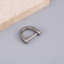 Titanium Horseshoe Clasp Key Shackle with D - Ring Design (Titanium steel 12mm)