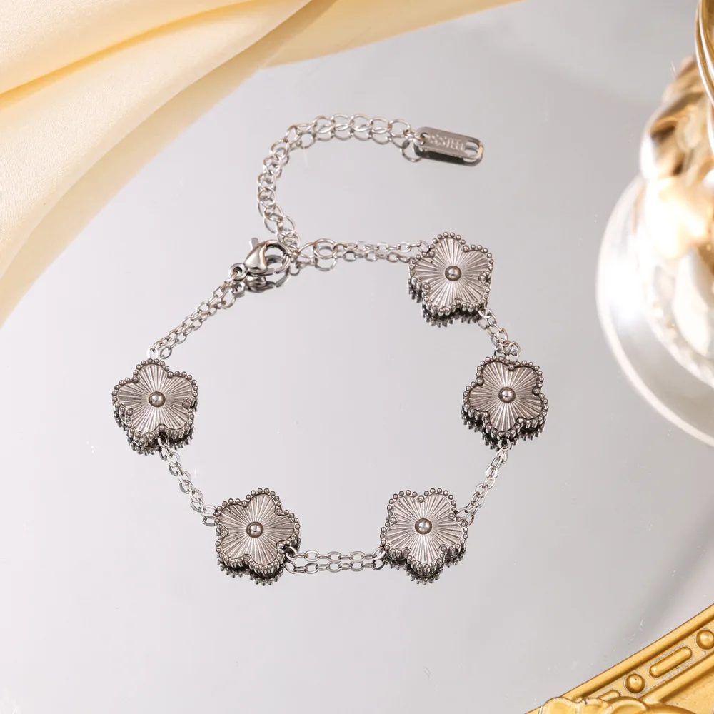 Fashion Flower Stainless Steel Bracelets For Women Trendy Gold Color Metal Bracelet Party Birthday Daily Cute Romantic Jewelry 2