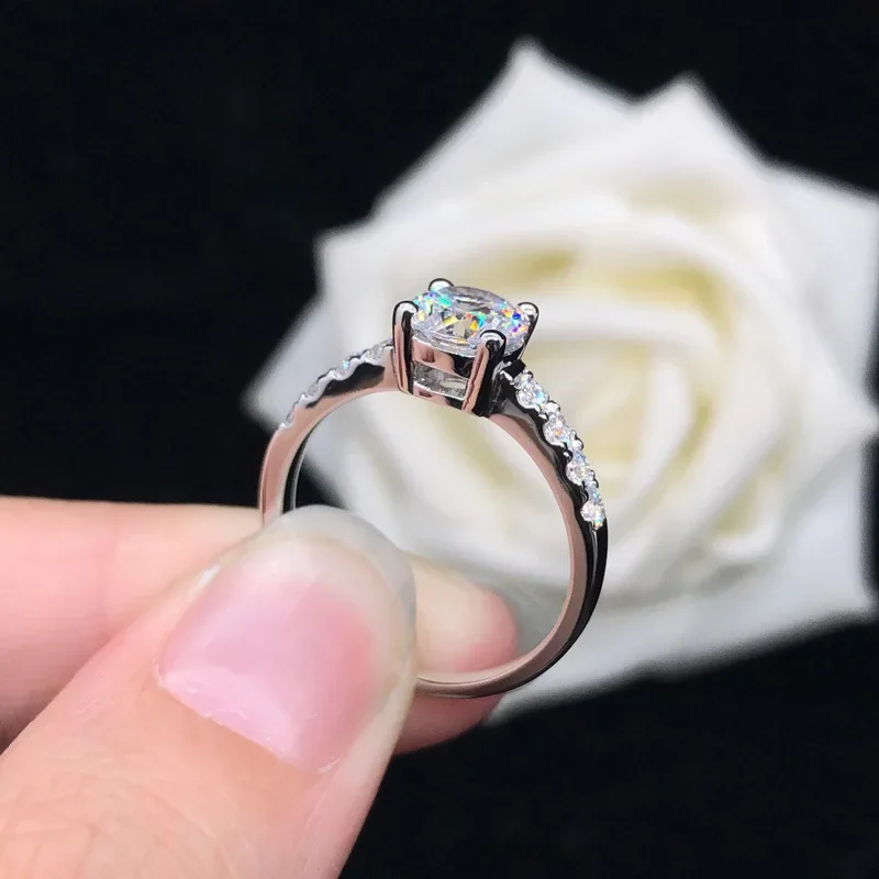솔리드 플래티넘 PT950 화이트 골드 14Kmoissanite 다이아몬드 반지, 1 캐럿 웨딩 프로포즈 다이아몬드 반지, 발톱 4 개, 간단한 마이크로 세팅
