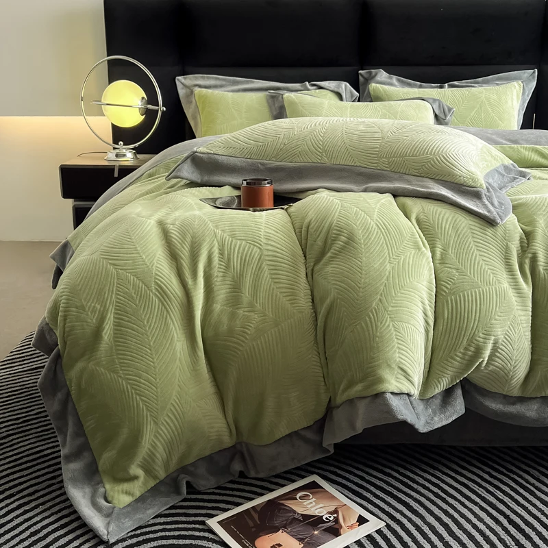 Duvet Cover Set High End 2024 New Wide Edge Carveid  Velvet Bedding Set Warm And Soft For Autumn Winter Comforter Set Bed Linen