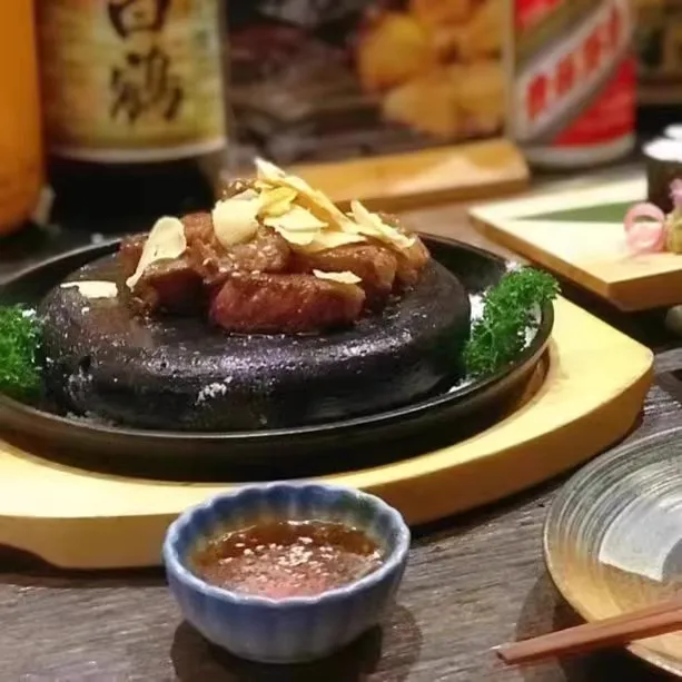 Round Volcanic rock BBQ stone steak baking pan hotel western food cooking plate dessert plate stove base teacup pad 15/17/19/2