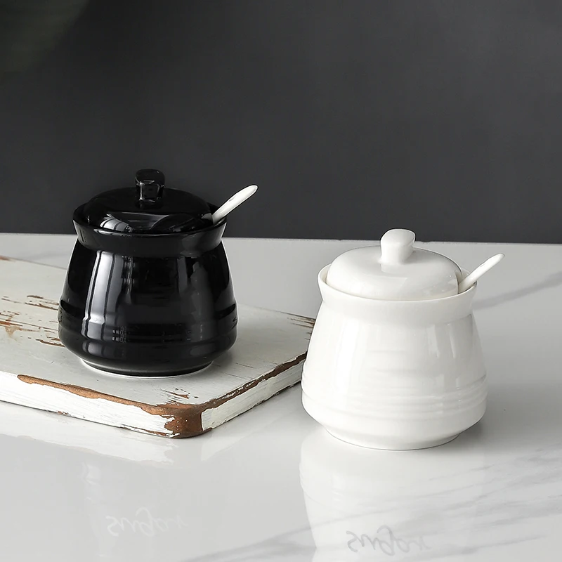 Black and White Ceramic Candy Jar Kitchen Seasoning Jar Household Storage Box Spoon Salt Bottle Household Kitchen Supplies
