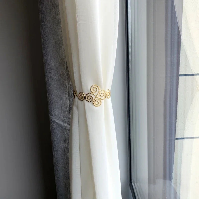 Modern Minimalist Flower Pattern Alloy Metal Curtain Straps, Soft Decoration, Storage Clip, Bedroom and Living Room, 1Pc